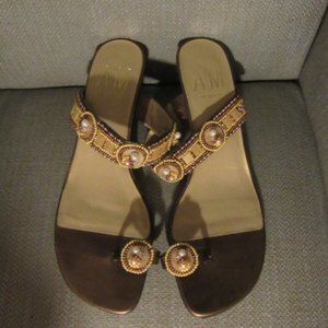 Ann Marino beaded boho toe strap kitten heel
